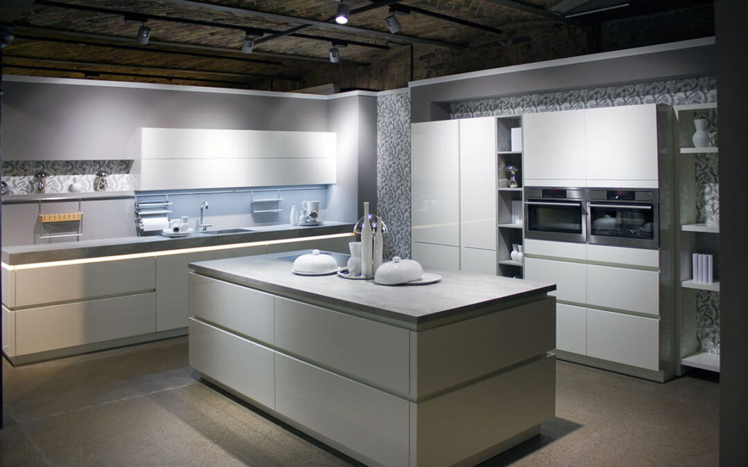 Cucina purista white gloss